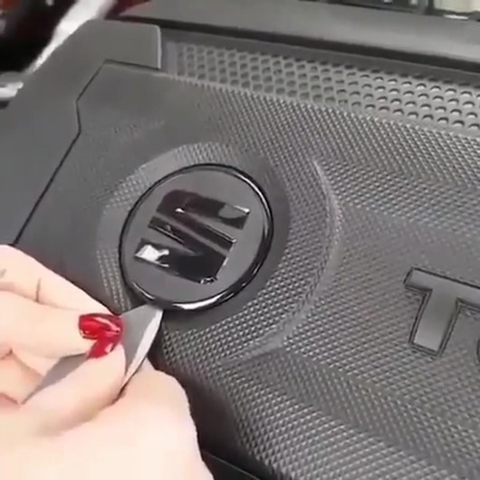 Seat ambleminin altından farklı marka çıkıyor