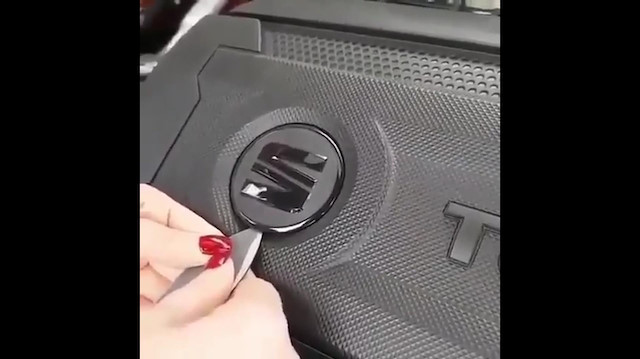 Seat ambleminin altından farklı marka çıkıyor