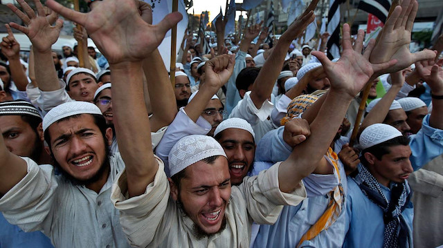 Pakistan halkÄ±, Ä°slam'a hakaret eden Asya Bibi'yi Åehir meydanlarÄ±nda toplanarak protesto ediyor.