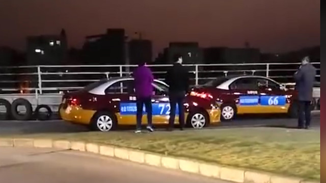 Ehliyet sınavında başarısız olunca kendini dövdü