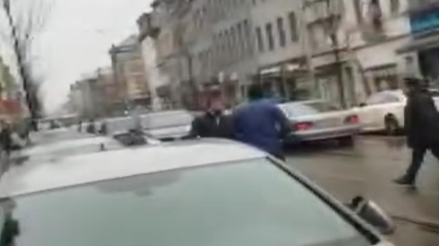 Husumetli olduğu adamı böyle vurdu