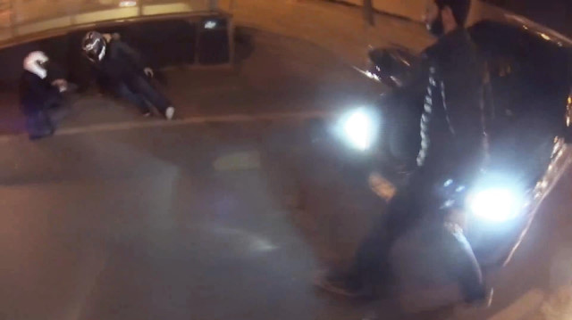 Tanık olduğu motosiklet kazasına böyle tepki gösterdi