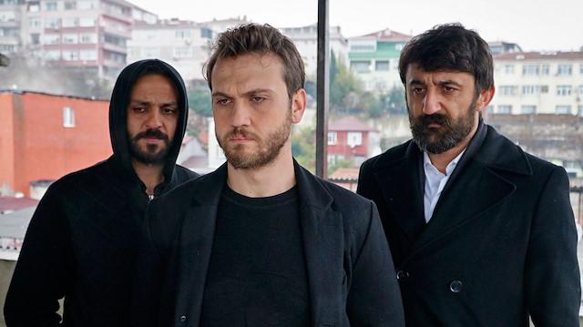 Erkan Kolçak Köstendil, Aras Bulut İynemli ve Necip Memili.