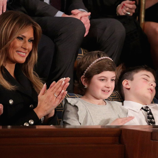 Trump konuşurken mışıl mışıl uyudu