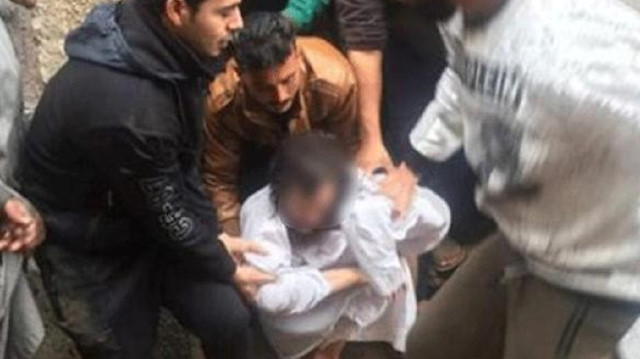 Anne oğlunu 10 yıl ışıksız odada sakladı
