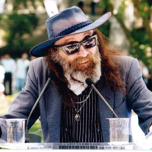 Anadolu Rock müziğin efsane ismi: Cem Karaca vefat edeli 15 yıl oldu