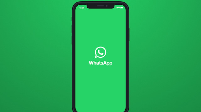 Facebook tarafından alınan tüm kararlar mesajlaşma devi WhatsApp'ta da anında uygulamaya alınıyor.
