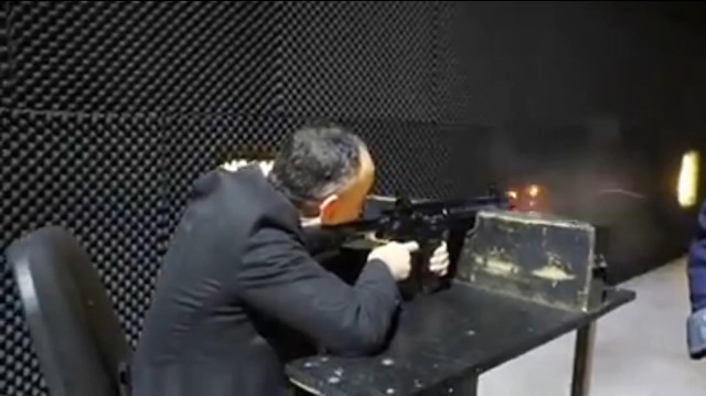 Kırıkkale Belediye Başkanı Saygılı MPT-76 ile atış yaptı