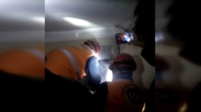 Çöken binanın enkaz içinden görüntüleri ortaya çıktı