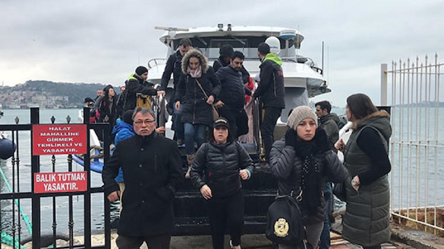 Boğaz turu teknesi