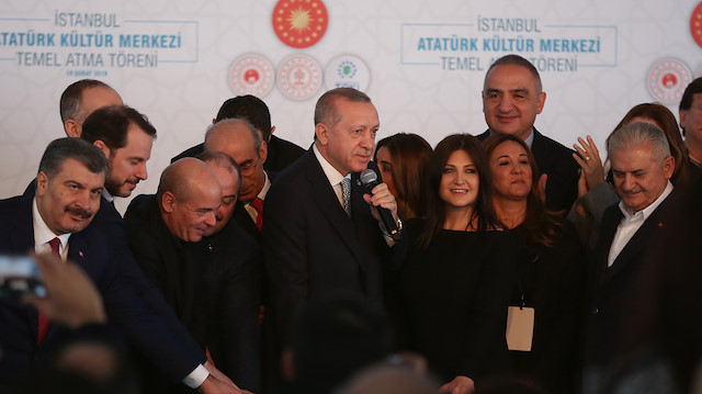 Sanatçılar yeni AKM'ye hayran kaldı