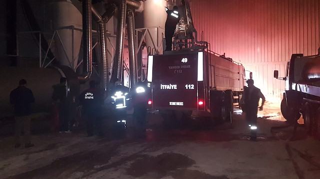 Yangında fabrikanın kazan bölümünde maddi hasar oluştu.