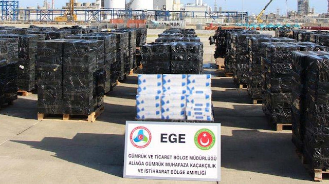 İzmir'de 500 bin paket kaçak sigara ele geçirildi.