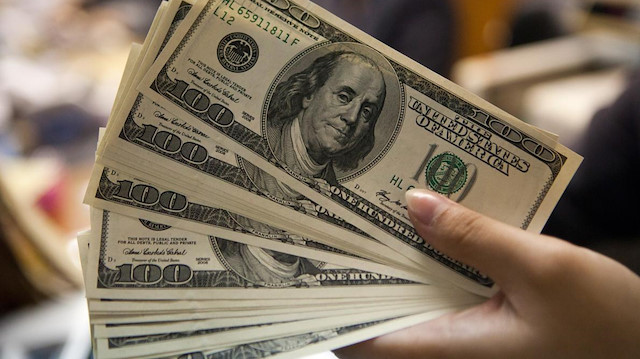 Siyasetçiler seçme hazırlanırken, ekonomik gelişmeler ise yakından takip ediliyor. Dolar ne kadar olur merak ediliyor.