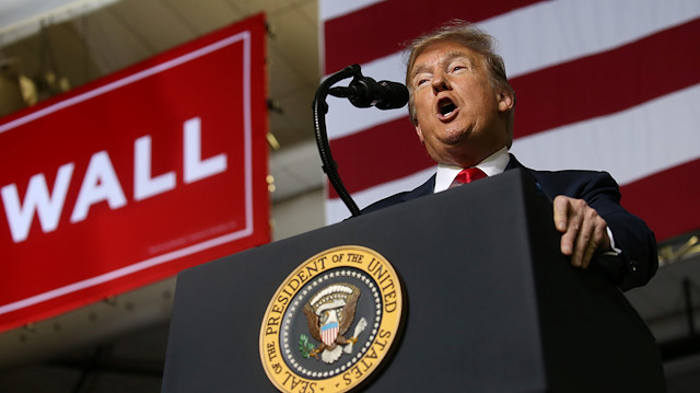 ABD Başkan Donald Trump, Teksas, El Paso'da düzenlenen miting sırasında konuşuyor.