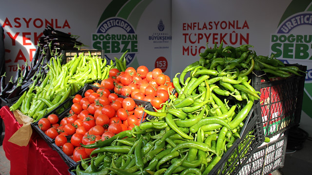 Üreticiden tüketiciye doğrudan sebze satışı başladı.