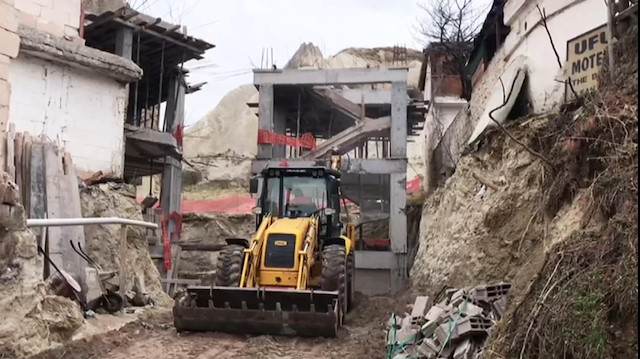 Peribacaları’ndaki otel inşaatı yıkılıyor