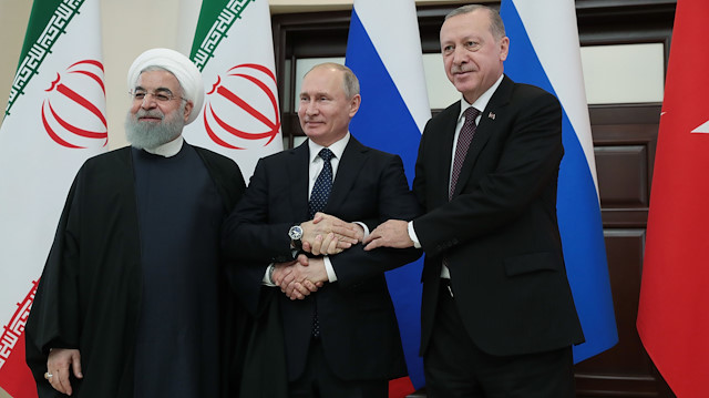 Cumhurbaşkanı Recep Tayyip Erdoğan, Rusya Devlet Başkanı Vladimir Putin, ve İran Cumhurbaşkanı Hasan Ruhani Soçi'de bir araya geldi.