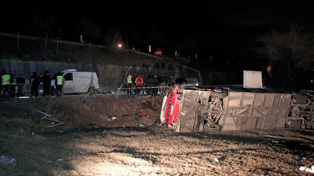 Makedonya'da yolcu otobüsü şarampole yuvarlandı: 13 ölü