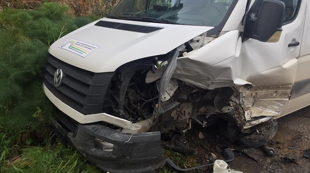 Bodrum’da öğrenci servisi ile otomobil çarpıştı: 13 yaralı