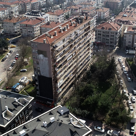 Bahçelievler'de bir site boşaltılıyor