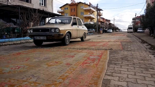 Üzerinden araba geçen halıların değeri artıyor