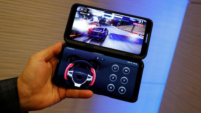 Güney Koreli teknoloji devi LG'nin çift ekranlı modeli V50 ThinQ 5G