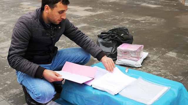 İş başvurusuna geldi, kuyruğu fırsata çevirdi