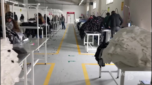 Ağrıda ilk kez açılan fabrikada kadınlar istihdam edildi