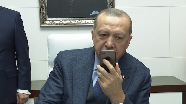 Cumhurbaşkanı Erdoğan Mavi Vatan-2019 tatbikatındaki personelle konuştu