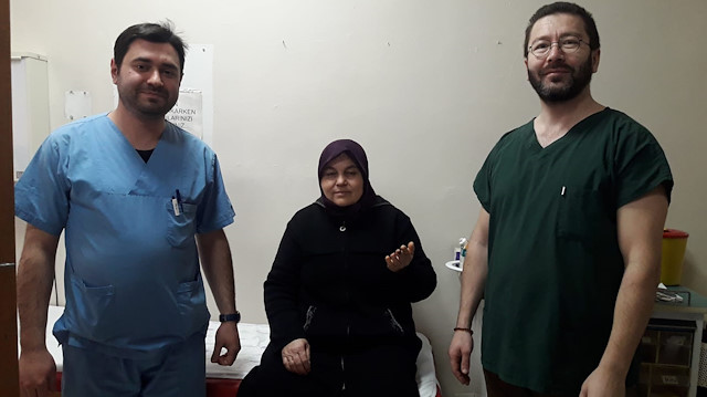 İş kazası sonucu sol elinin 3. parmağının uç kısmını kaybeden Şükran Görünmez, sağlığına kavuştu.