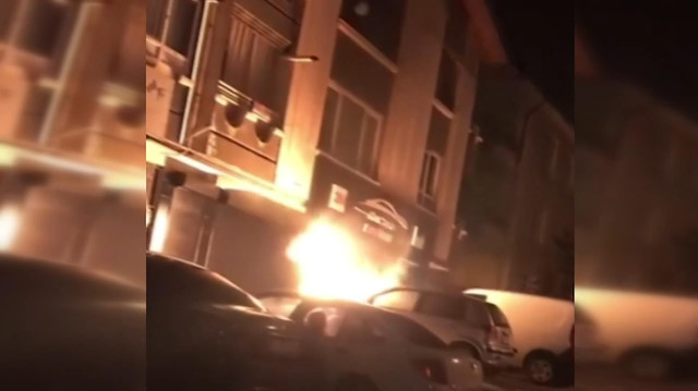 Başkentte araç yangını apartman sakinlerini korkuttu