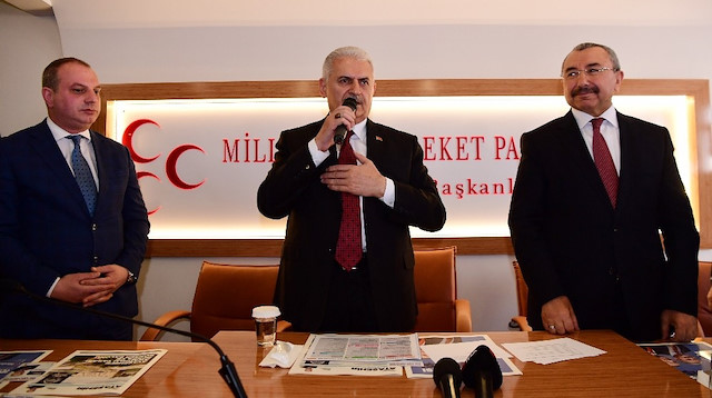Binali Yıldırım MHP Teşkilatı’nı ziyaret etti