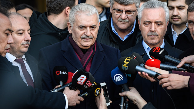 Binali Yıldırım Çamlıca Camiinde namaz kıldı
