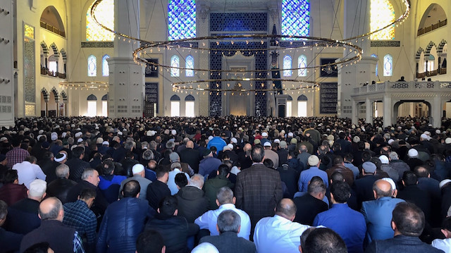 Çamlıca Camiinde ilk cuma namazı heyecanı