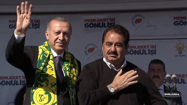 İbrahim Tatlıses mitingde Cumhurbaşkanı Erdoğanı yalnız bırakmadı
