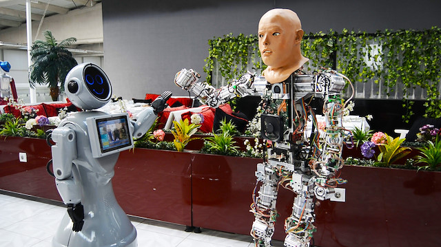 İnsansı robot Akıncı-4ün hareket yeteneği arttırıldı
