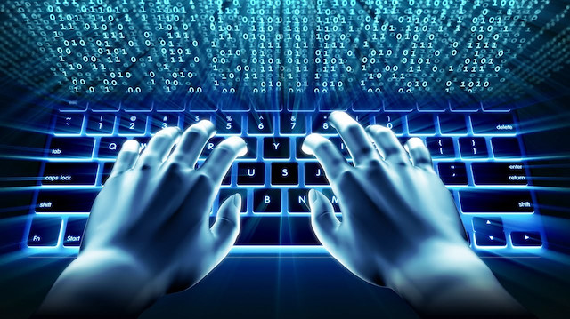 World Wide Web yani internet günümüzde hayatın vazgeçilmez bir parçası haline geldi.