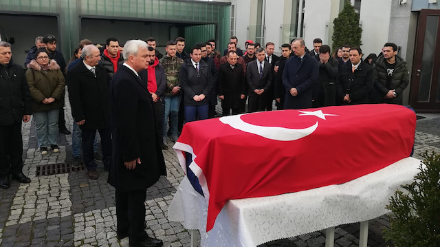 Büyükelçilikte düzenlenen törene Büyükelçilik mensuplarının yanı sıra vatandaşların da katıldı