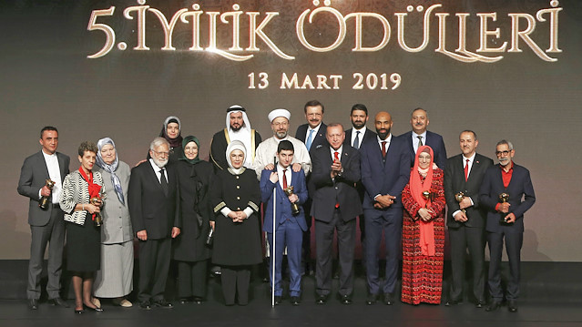 5. Uluslararası İyilik Ödülleri, hatıra fotoğrafı.