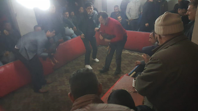 Horoz dövüşü düzenleyenlere baskın anı