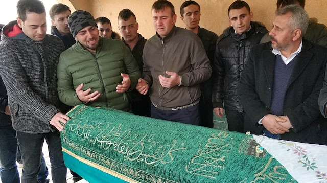 Düğününde annesi öldürülen damadın gözyaşları