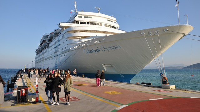 Kuşadası kruvaziyer turizminin başkenti oldu.