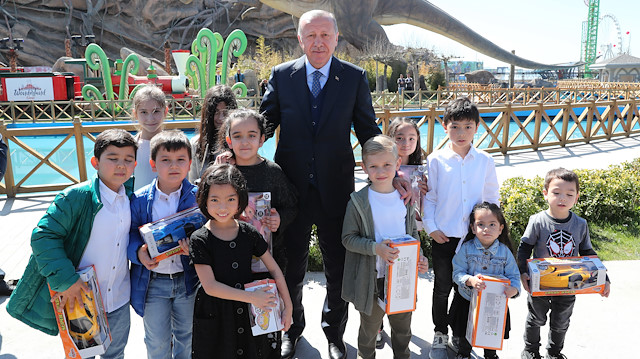 أردوغان يفتتح أكبر حديقة ألعاب في أنقرة