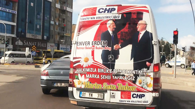 CHP Batman'da Demirtaş'ın sesiyle oy istiyor