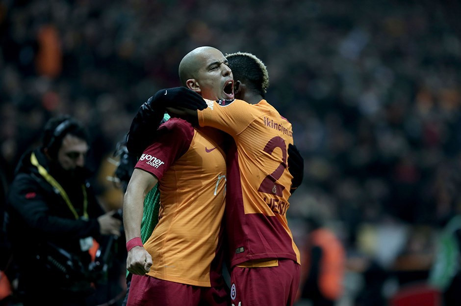Feghouli ile Onyekuru'nun gol sevinci.