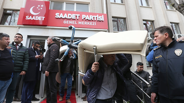 Saadet Partisine icra şoku