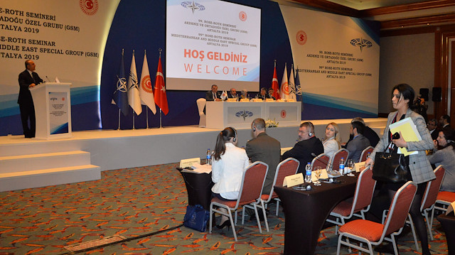 Çavuşoğlunun tepkisi sonrası Sonia Krimi salonu terk etti