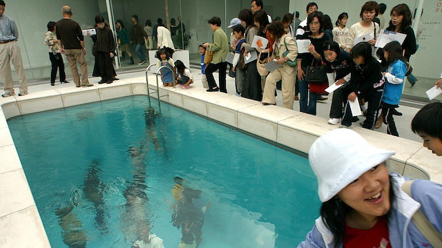 Japonya’daki bu havuz girenleri ıslatmıyor