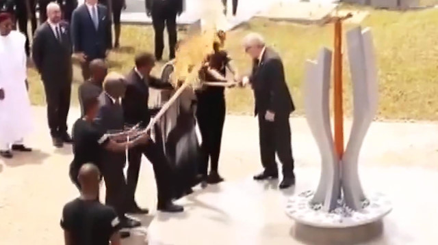 Juncker, Rwanda First Ladysini yakacaktı